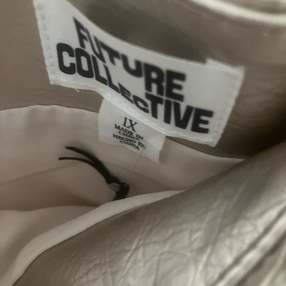 Skirt with side zipper closure - Picture 2 of 3